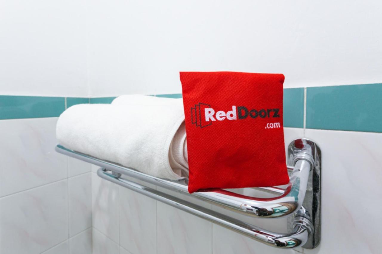 Hotel Reddoorz Syariah Near Alun Alun Magelang Bayeman Exterior foto