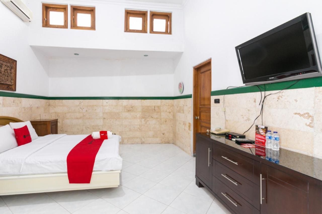Hotel Reddoorz Syariah Near Alun Alun Magelang Bayeman Exterior foto