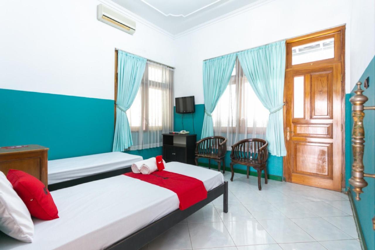 Hotel Reddoorz Syariah Near Alun Alun Magelang Bayeman Exterior foto
